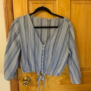 Quarter Sleeve Crop Top